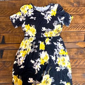 Women’s flower dress size small